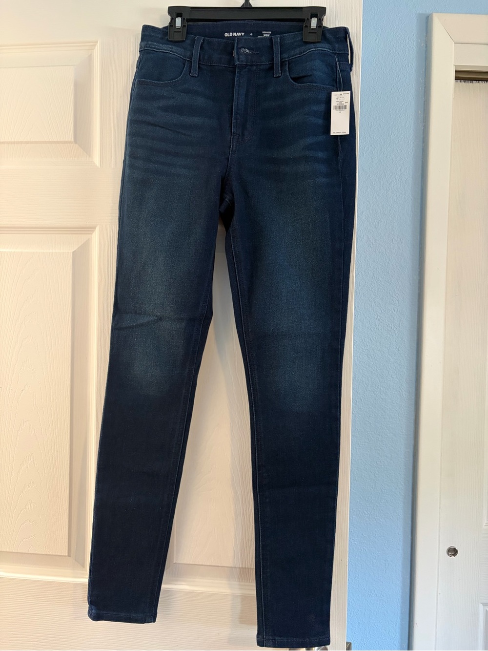 Old Navy Women’s Dark Indigo Skinny Jeans